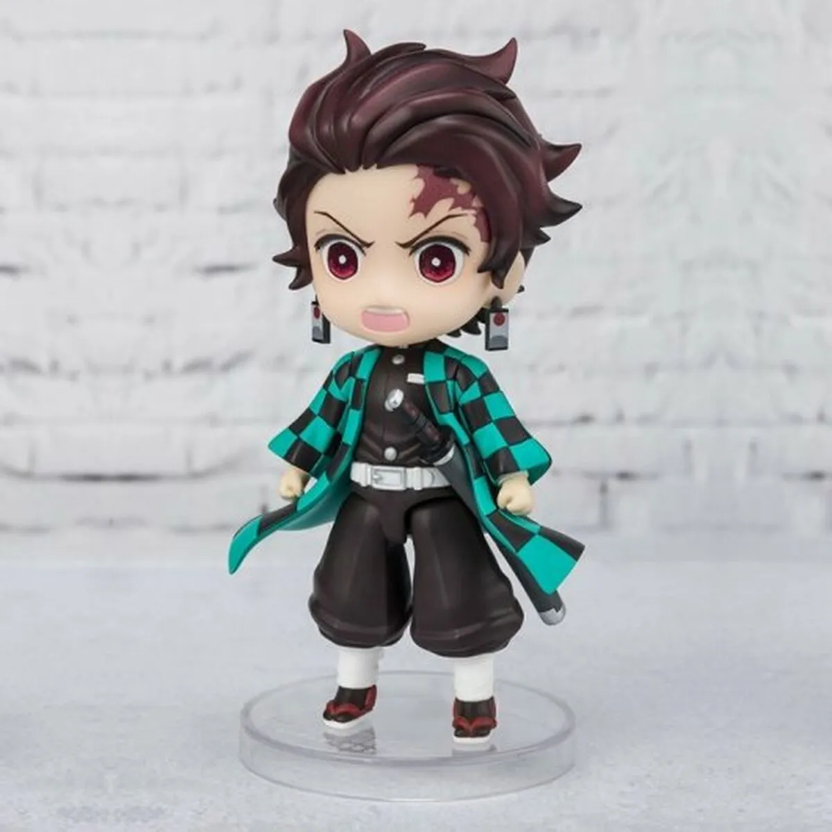 Action Figure Tamashii Nations Mini Kimetsu No Yaiba with coat