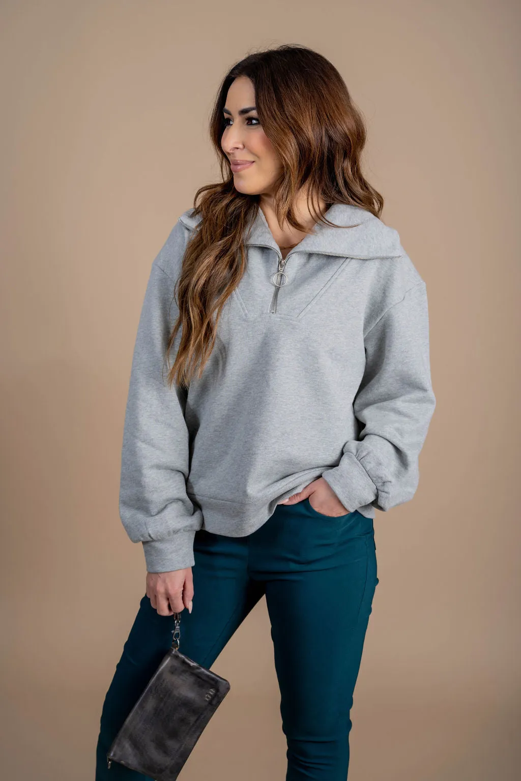 Circle Zipper Pullover Sweatshirt