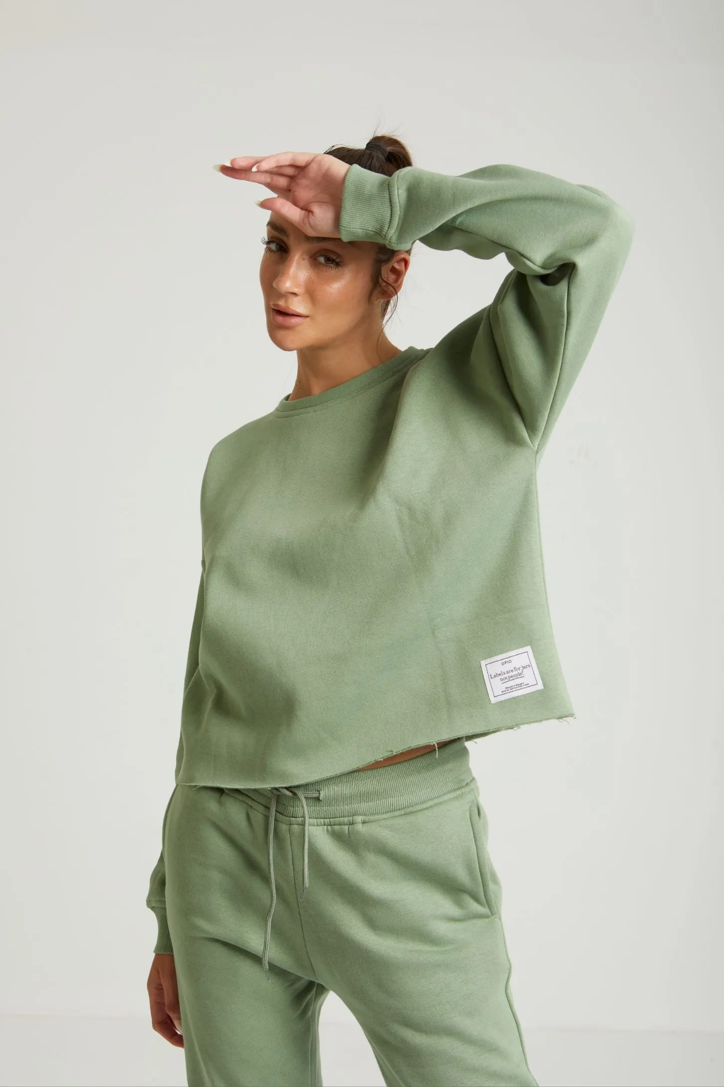 CROPPED ULTIMATE SWEATSHIRT - MINT GREEN