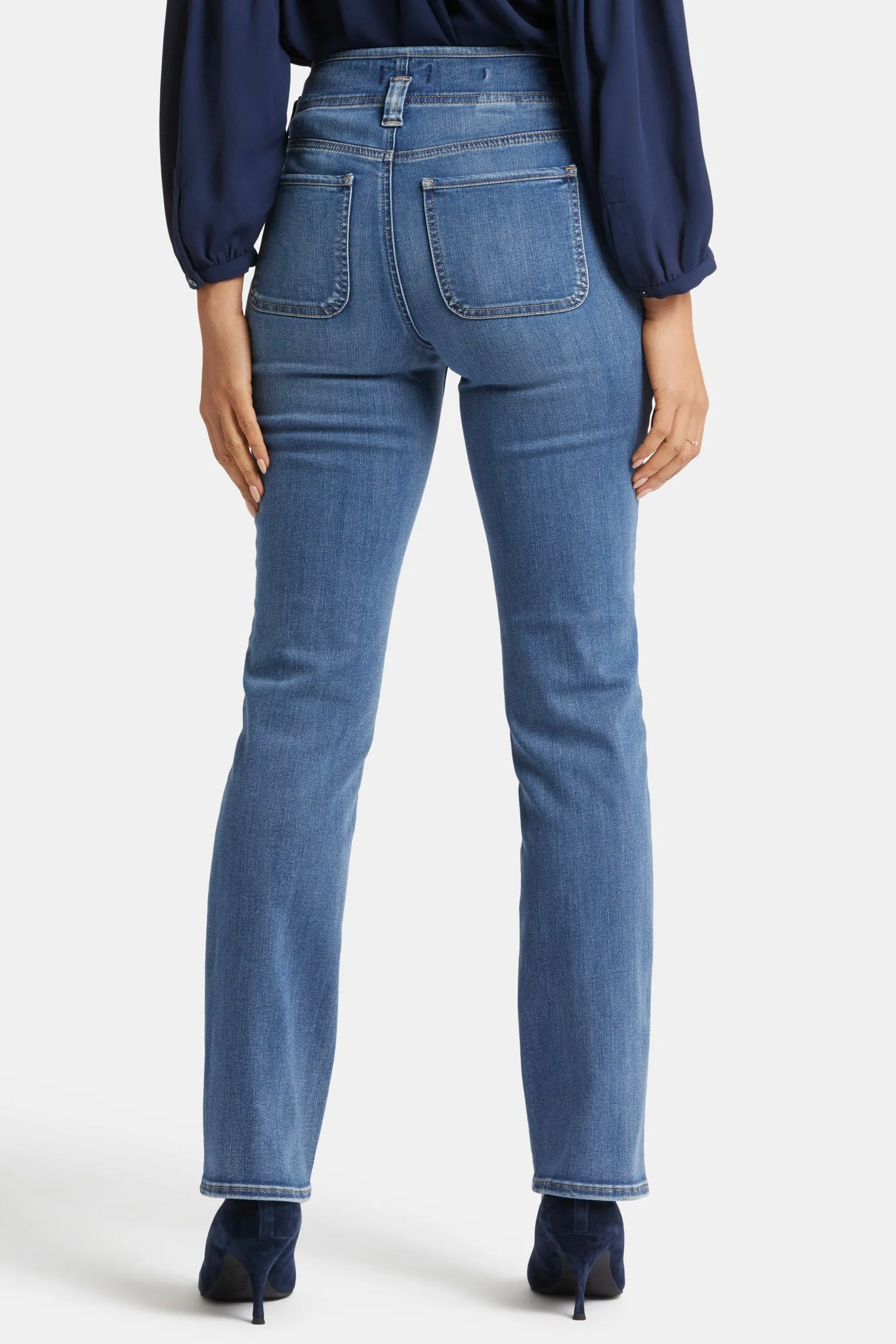 Marilyn Straight Jeans In Petite - Clear Brook